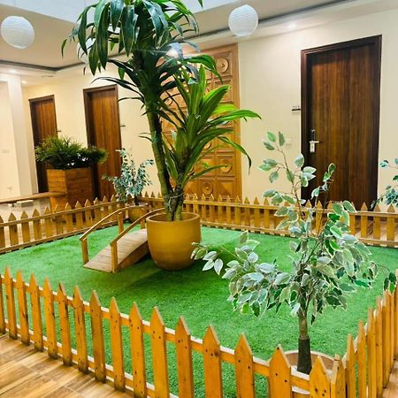 Hotel Golf View Sakura-Golf Course Road グルガウン エクステリア 写真